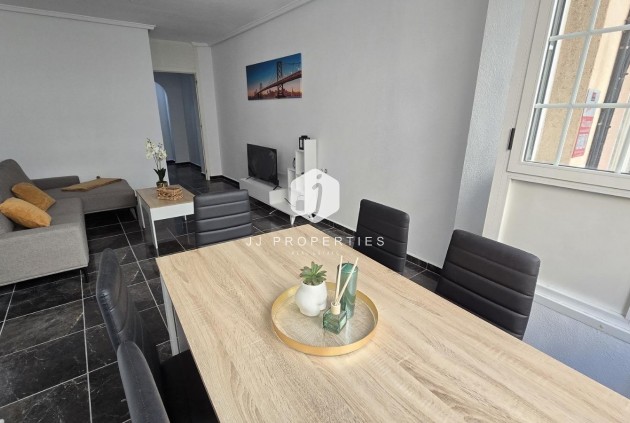 Tweedehands - Appartement / flat -
Torrevieja - Centro - Muelle Pesquero