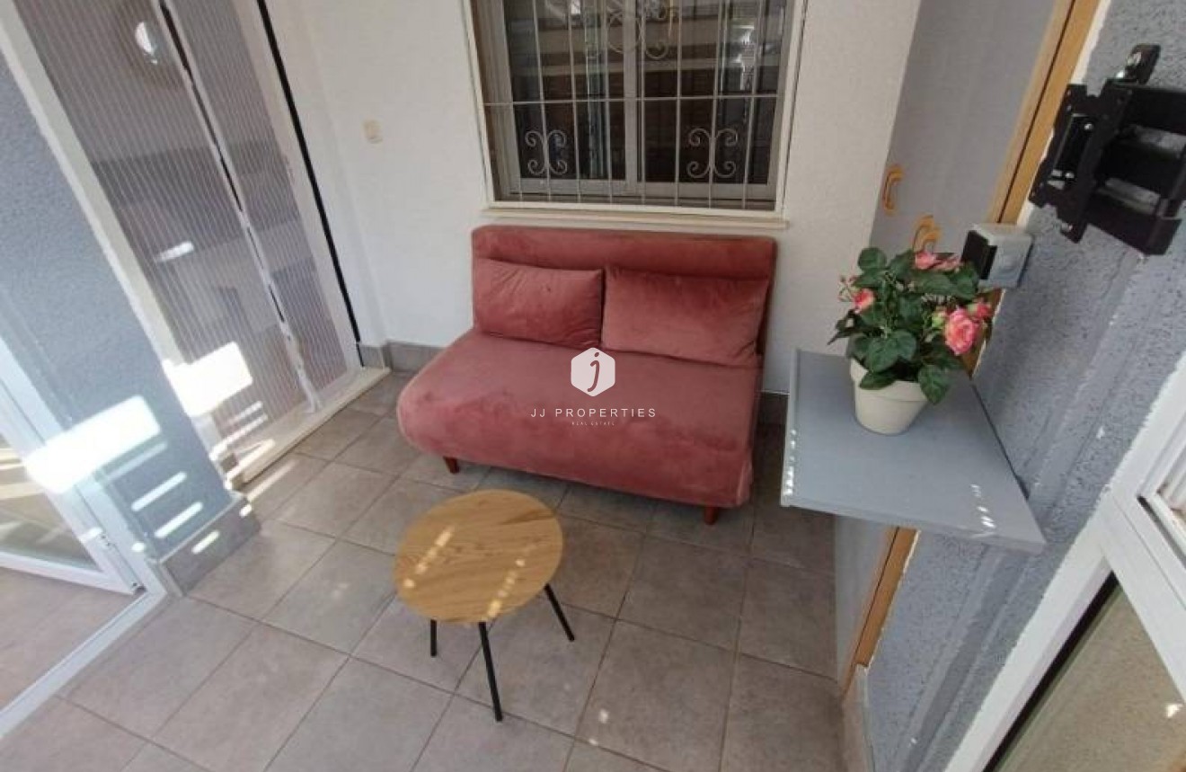 Tweedehands - Appartement / flat -
Torrevieja - Los Balcones