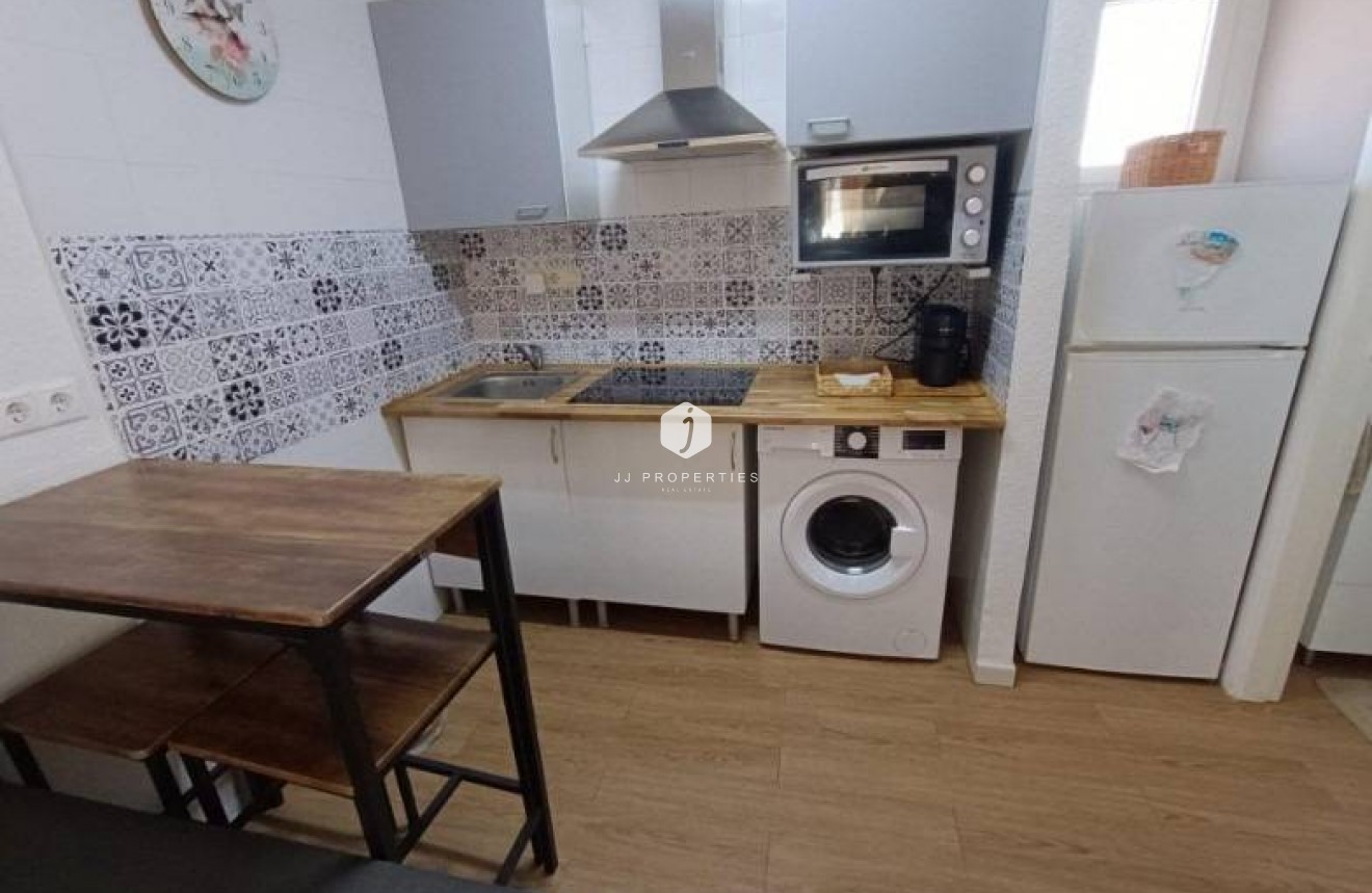 Tweedehands - Appartement / flat -
Torrevieja - Los Balcones