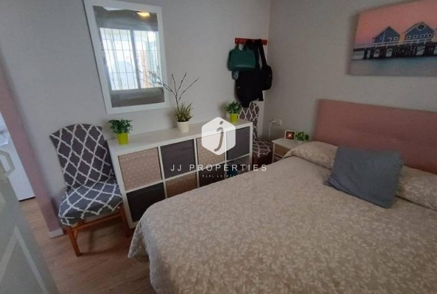 Tweedehands - Appartement / flat -
Torrevieja - Los Balcones