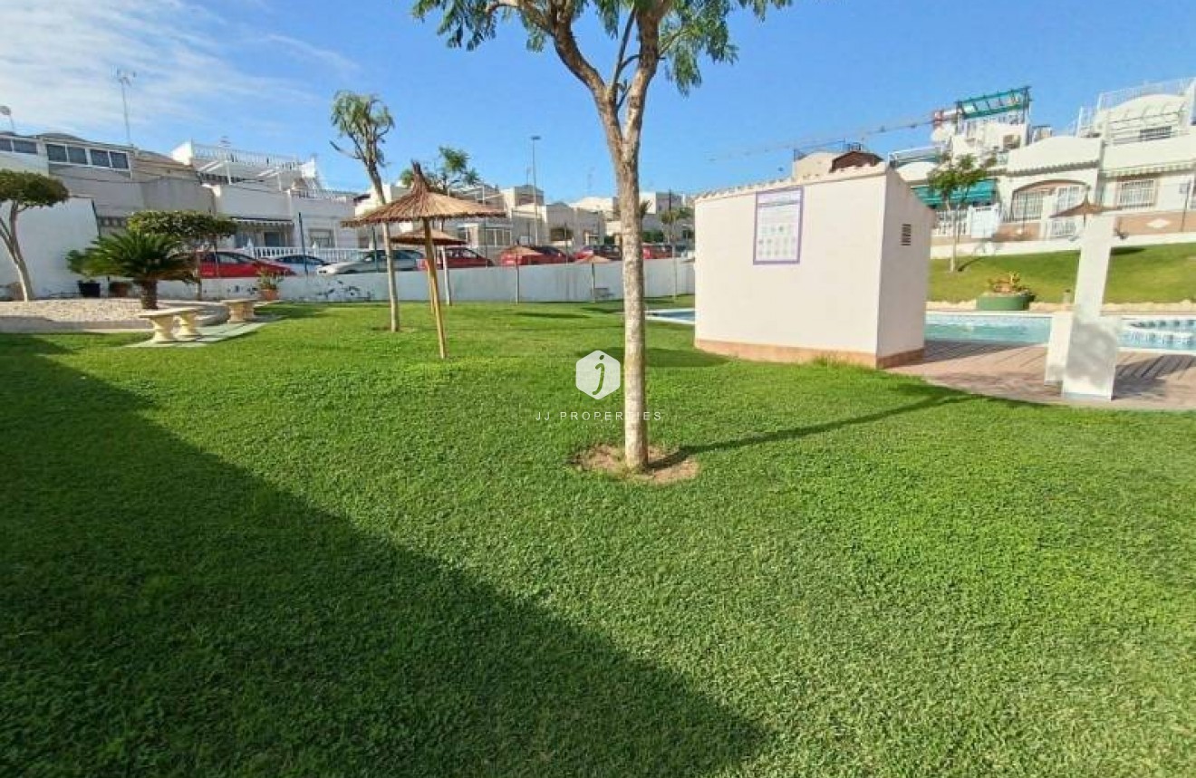 Tweedehands - Appartement / flat -
Torrevieja - Los Balcones