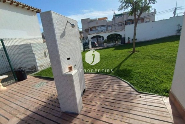 Tweedehands - Appartement / flat -
Torrevieja - Los Balcones