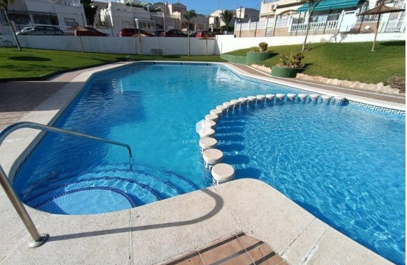 Tweedehands - Appartement / flat -
Torrevieja - Los Balcones