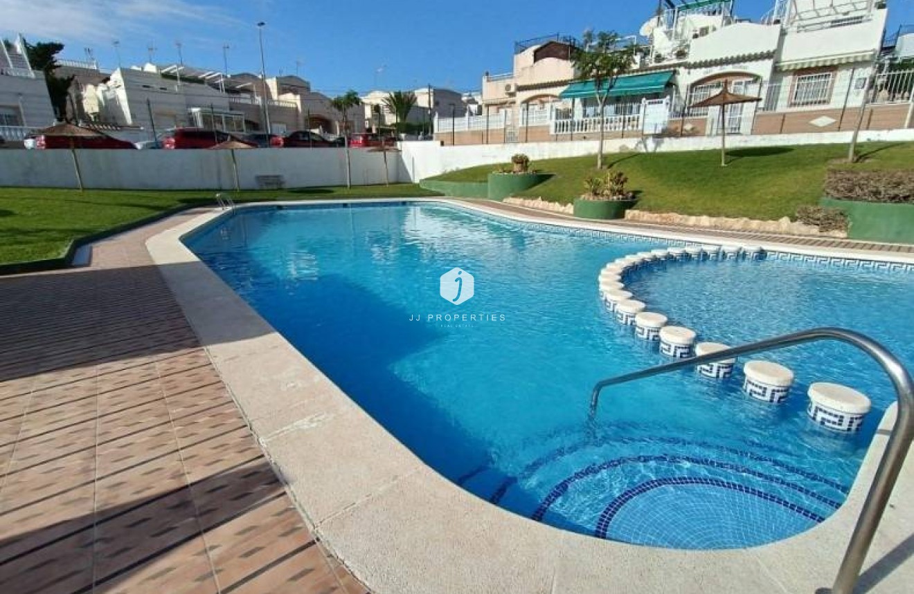 Tweedehands - Appartement / flat -
Torrevieja - Los Balcones