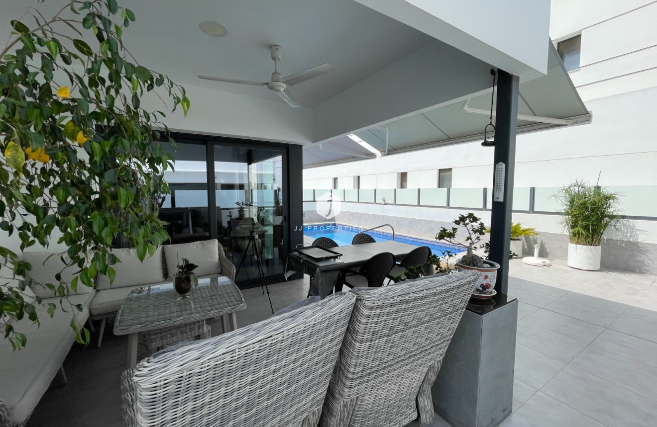 Tweedehands - Chalet -
Dolores - Costa Blanca