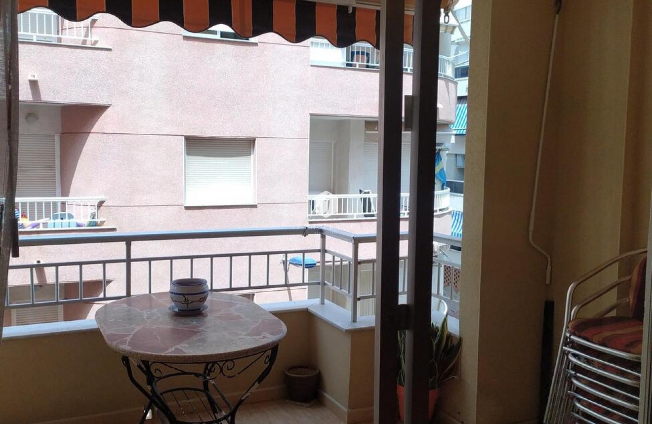 Tweedehands - Appartement / flat -
Torrevieja - Los Locos
