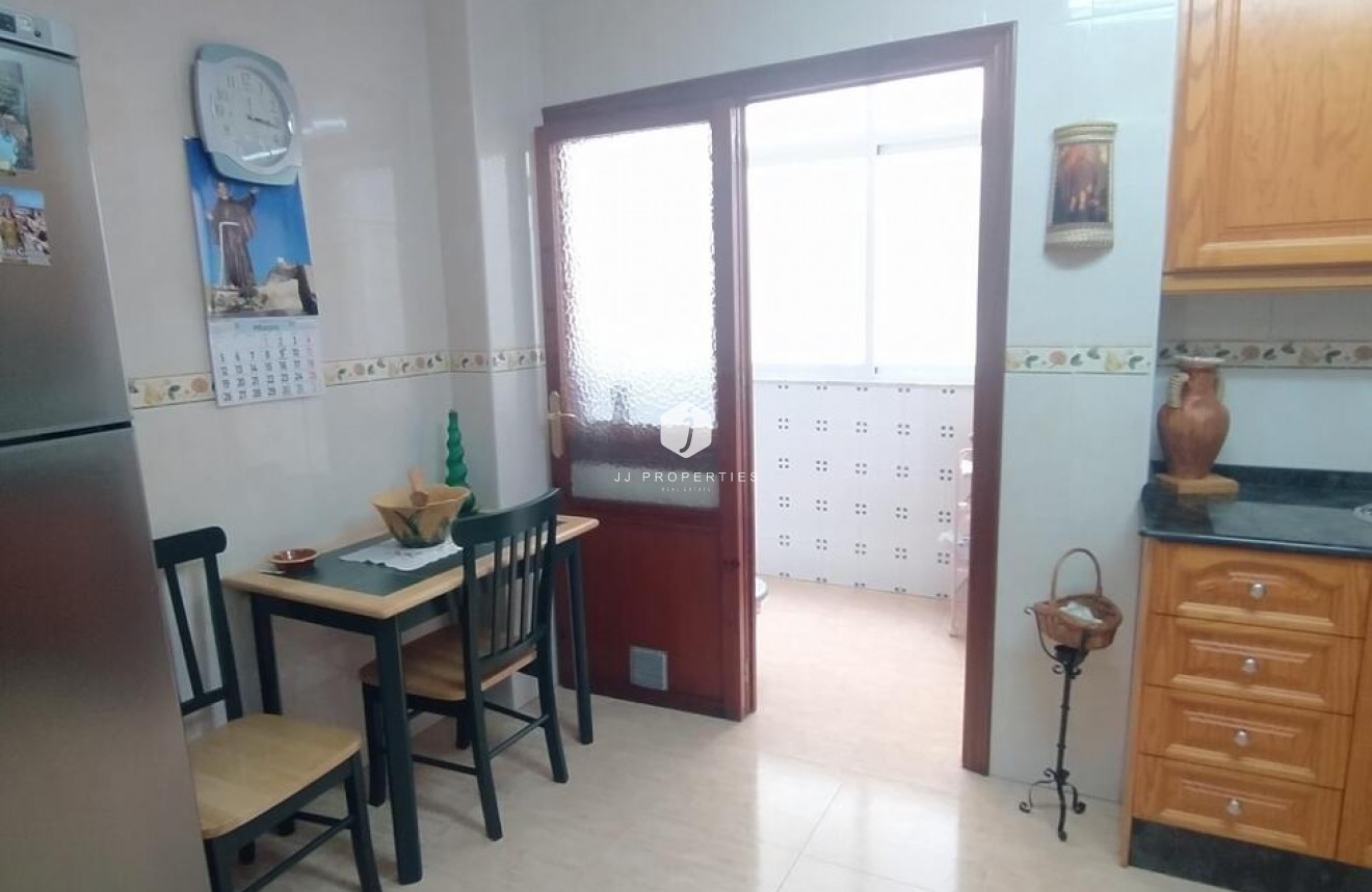Tweedehands - Appartement / flat -
Torrevieja - Los Locos