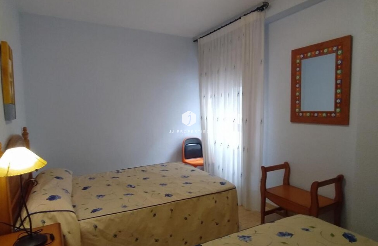 Tweedehands - Appartement / flat -
Torrevieja - Los Locos