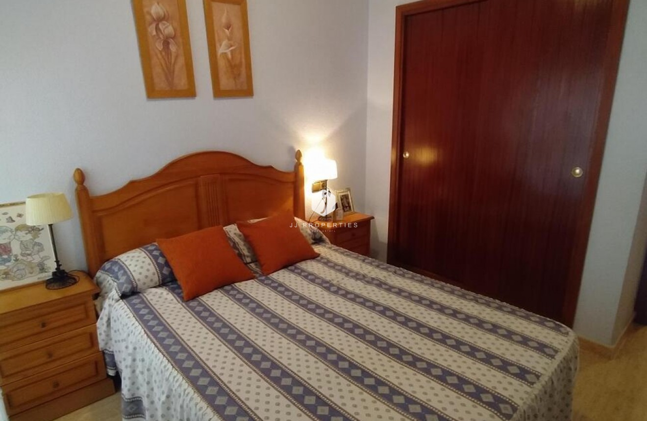 Tweedehands - Appartement / flat -
Torrevieja - Los Locos
