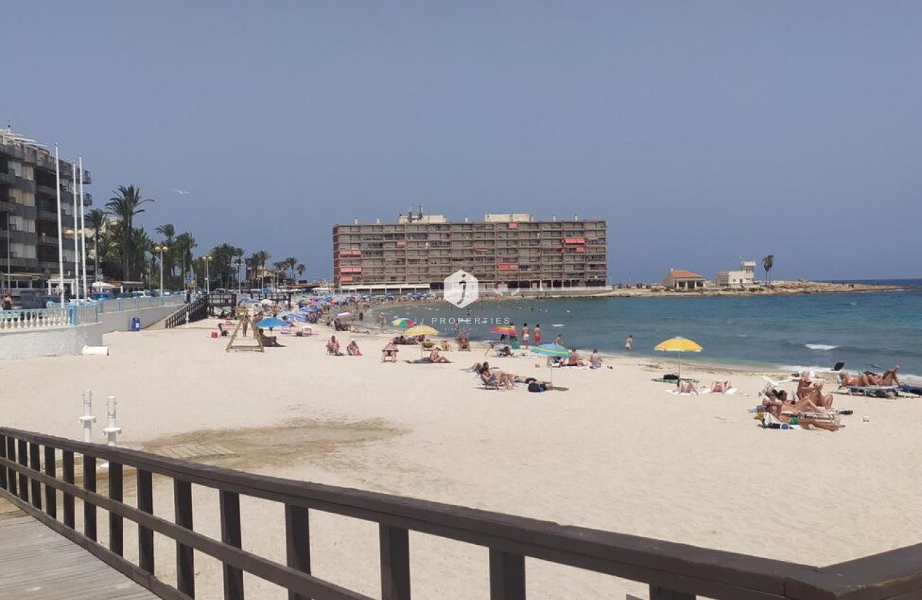 Tweedehands - Appartement / flat -
Torrevieja - Los Locos