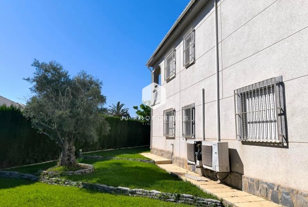 Tweedehands - Villa -
Torrevieja - La siesta