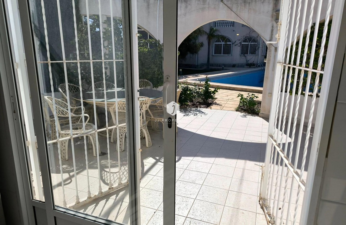 Tweedehands - Villa -
Torrevieja - La siesta