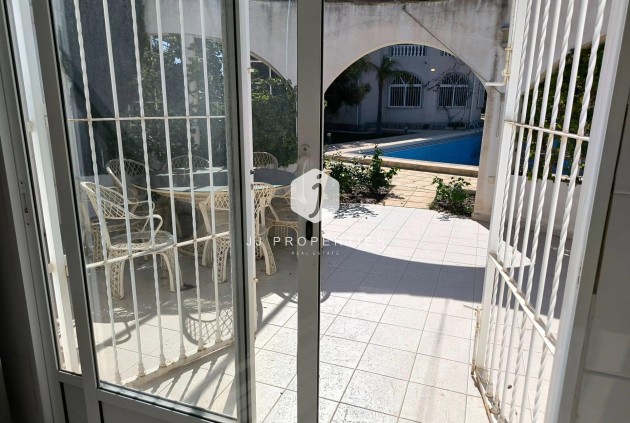 Tweedehands - Villa -
Torrevieja - La siesta