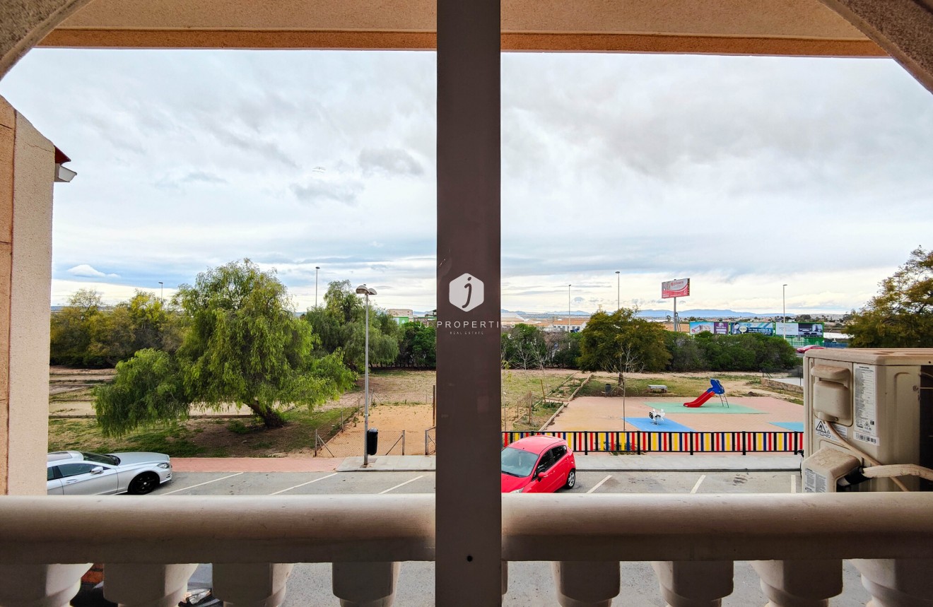 Tweedehands - Appartement / flat -
Torrevieja - Costa Blanca