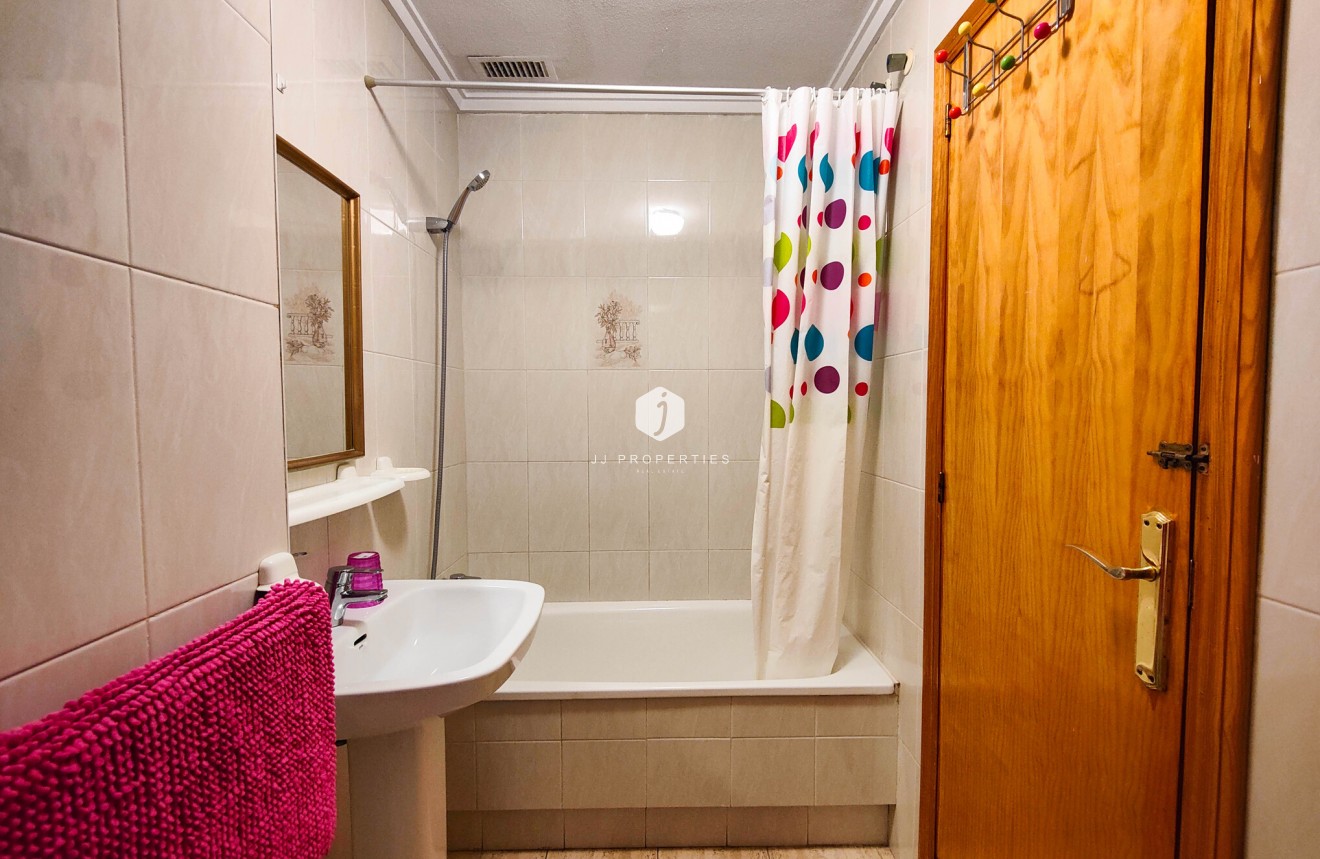 Tweedehands - Appartement / flat -
Torrevieja - Costa Blanca