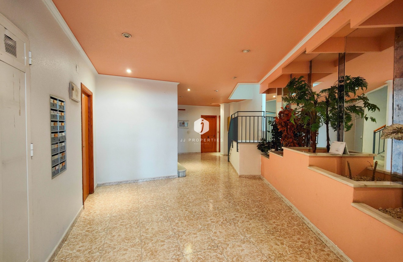 Tweedehands - Appartement / flat -
Torrevieja - Costa Blanca