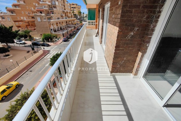 Tweedehands - Appartement / flat -
Orihuela Costa - Costa Blanca