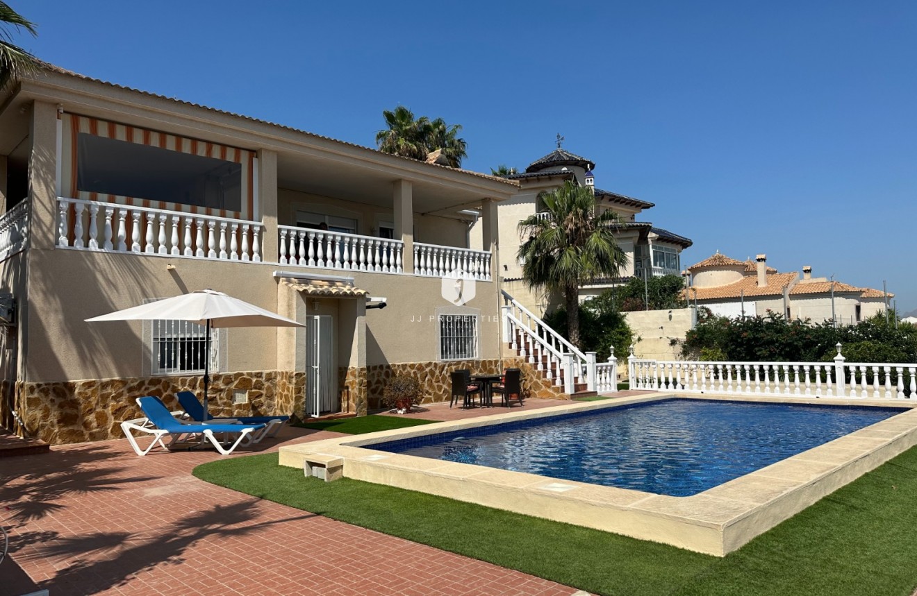 Tweedehands - Villa -
Algorfa - Inland