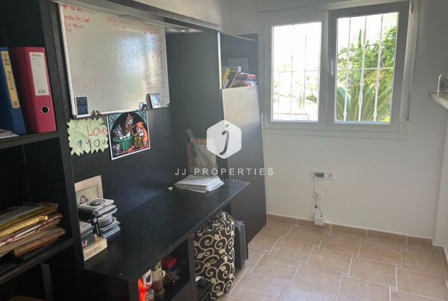 Tweedehands - Villa -
Algorfa - Inland