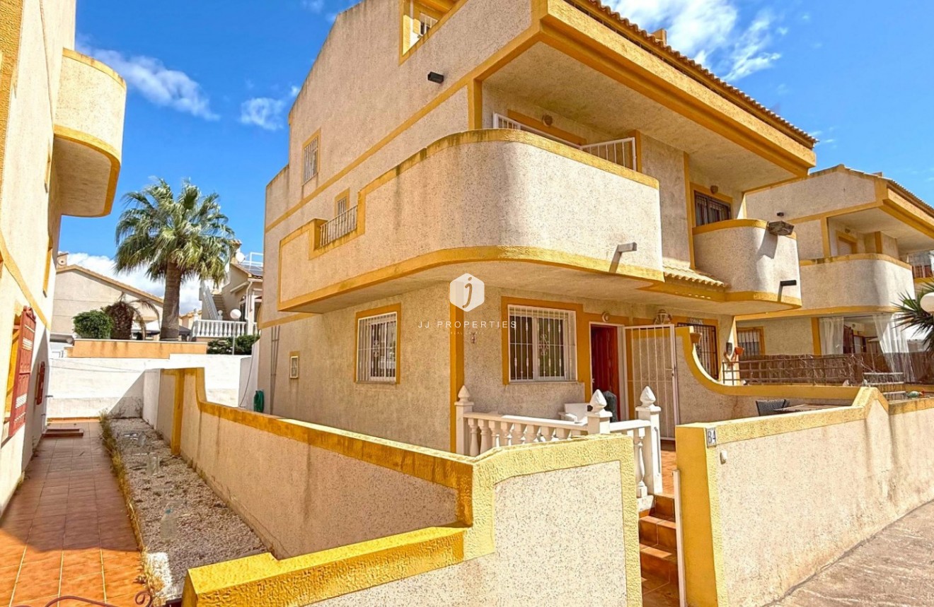 Tweedehands - Chalet -
Orihuela Costa - Costa Blanca