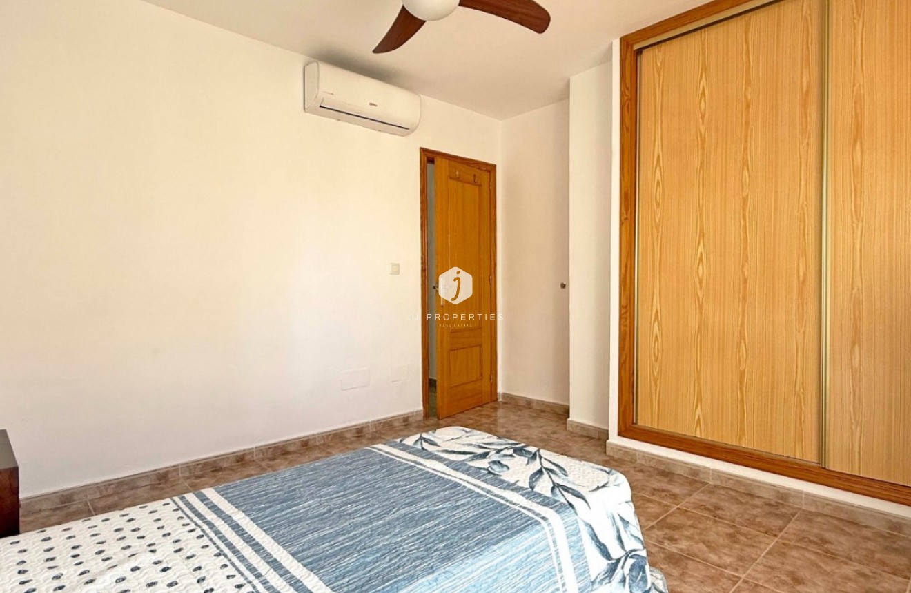 Tweedehands - Chalet -
Orihuela Costa - Costa Blanca