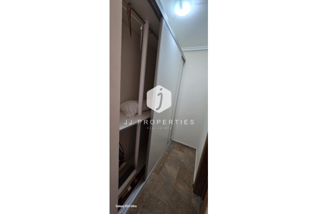 Z drugiej ręki - Mieszkanie w bloku -
Torrevieja