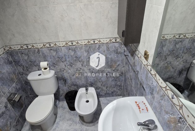 Z drugiej ręki - Mieszkanie w bloku -
Torrevieja