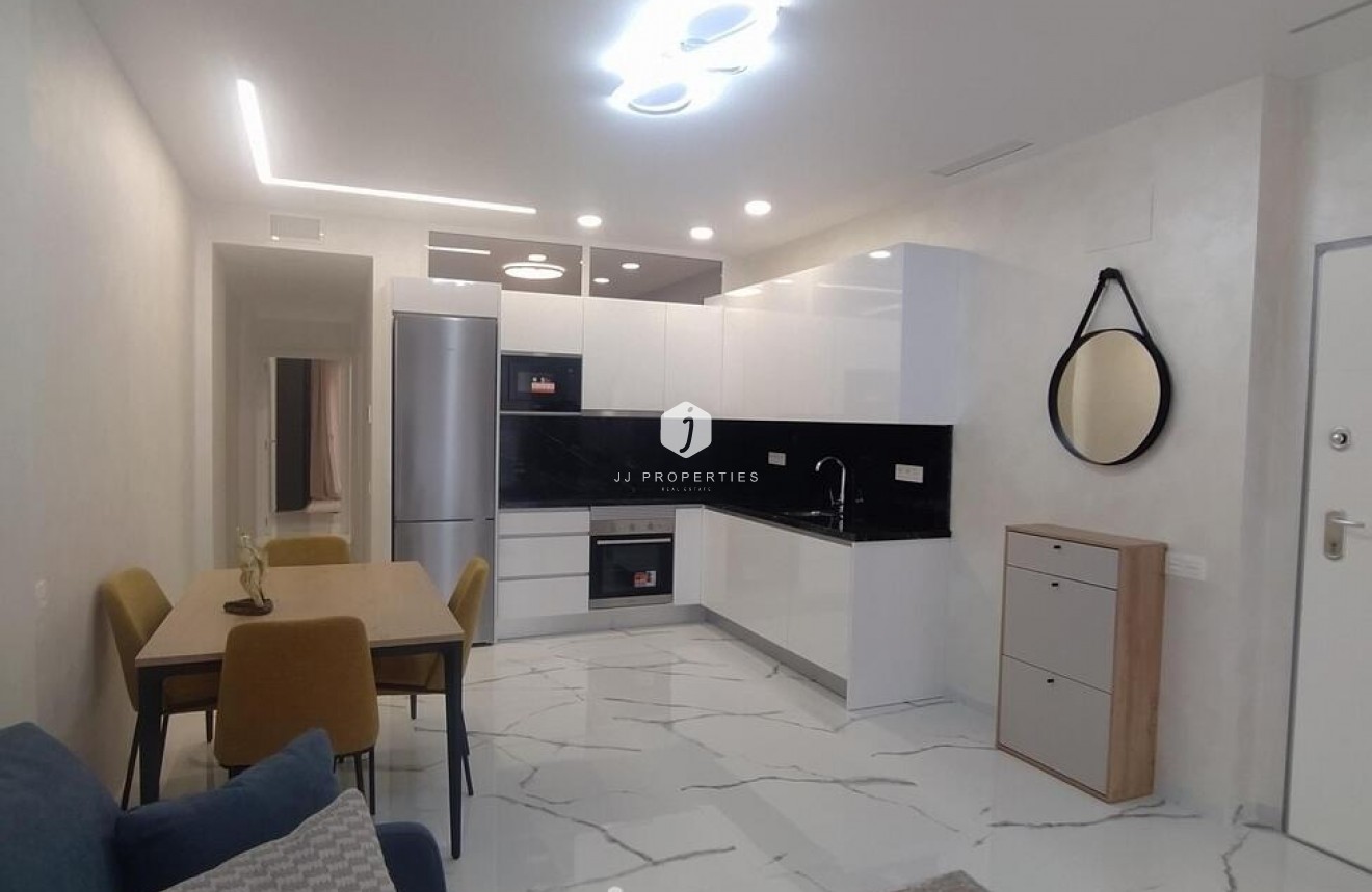 Tweedehands - Appartement / flat -
Torrevieja - Playa del Cura