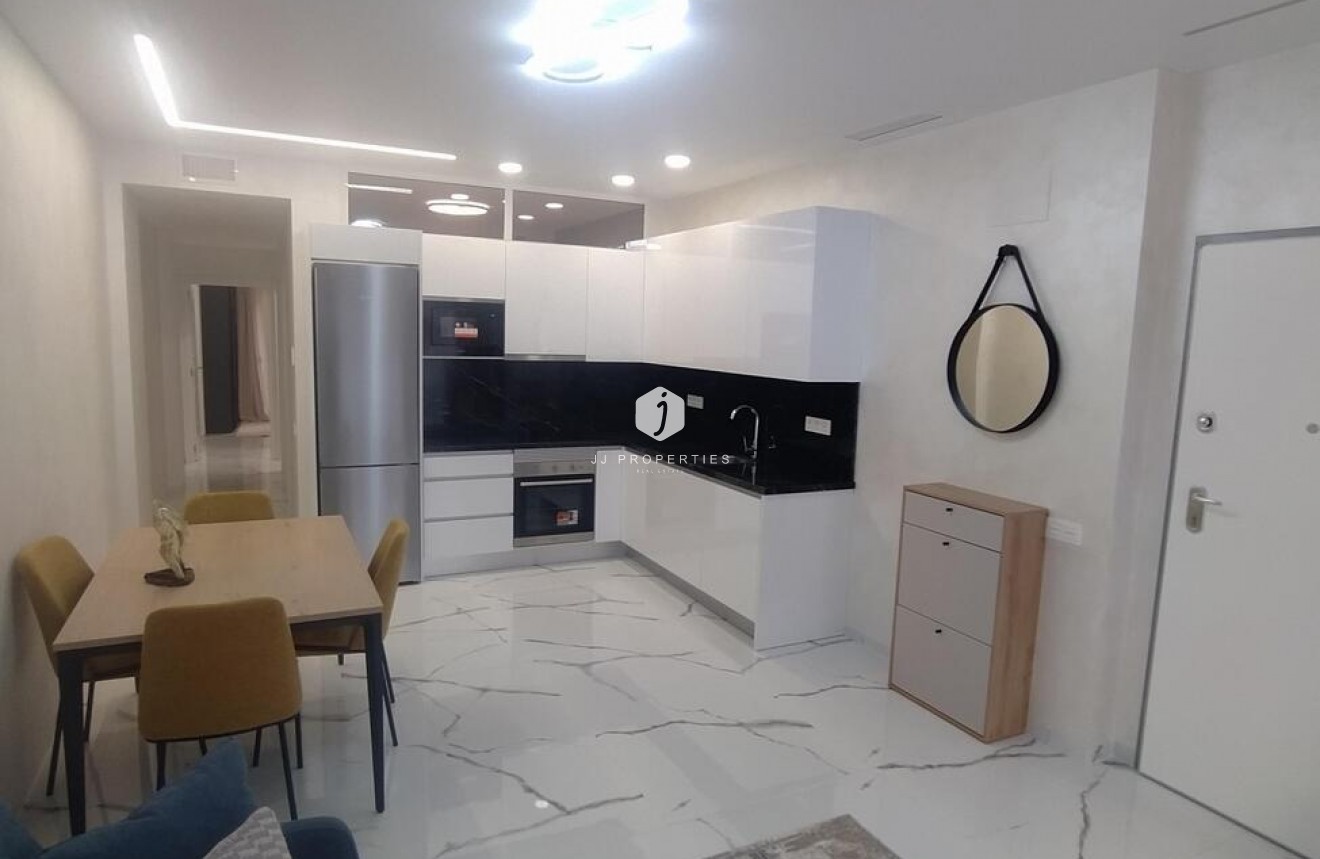 Tweedehands - Appartement / flat -
Torrevieja - Playa del Cura