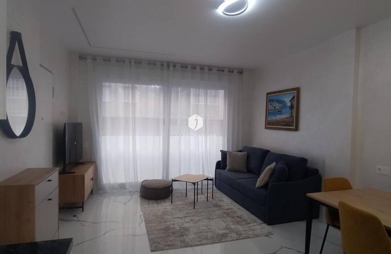 Tweedehands - Appartement / flat -
Torrevieja - Playa del Cura