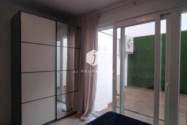 Tweedehands - Appartement / flat -
Torrevieja - Playa del Cura