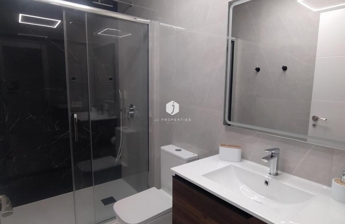 Tweedehands - Appartement / flat -
Torrevieja - Playa del Cura