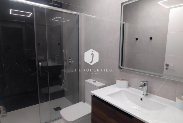 Tweedehands - Appartement / flat -
Torrevieja - Playa del Cura