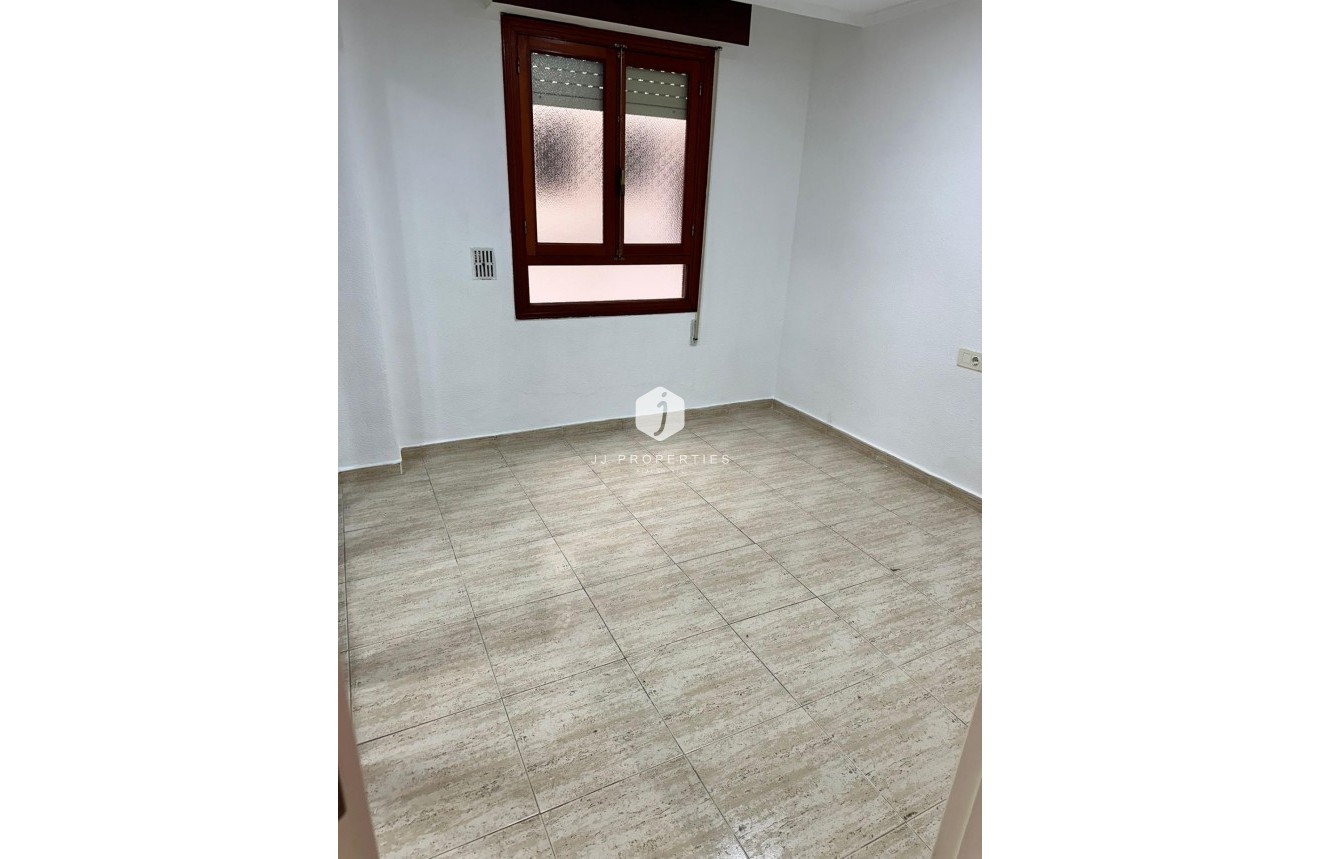 Tweedehands - Appartement / flat -
Torrevieja - El Acequión - Los Náufragos
