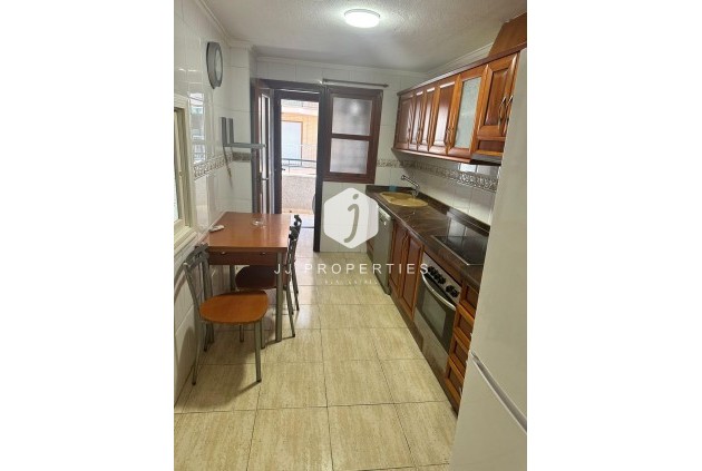 Tweedehands - Appartement / flat -
Torrevieja - El Acequión - Los Náufragos