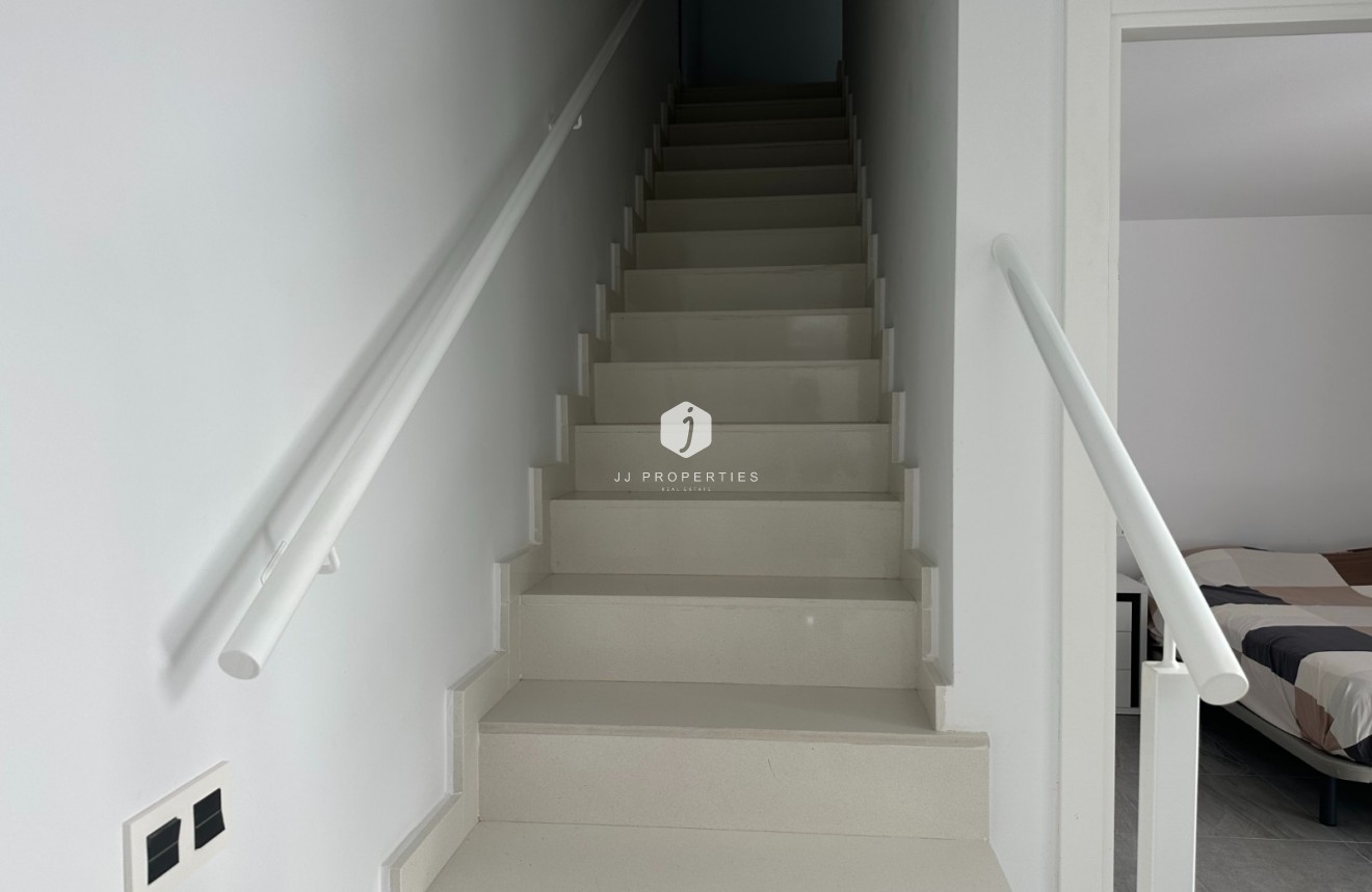 Tweedehands - Villa -
San Miguel de Salinas - Inland