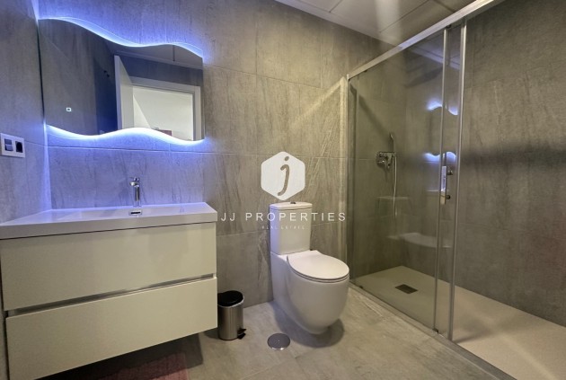 Tweedehands - Villa -
San Miguel de Salinas - Inland