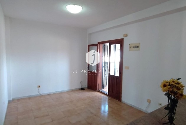 Tweedehands - Appartement / flat -
Torrevieja - La Mata Pueblo