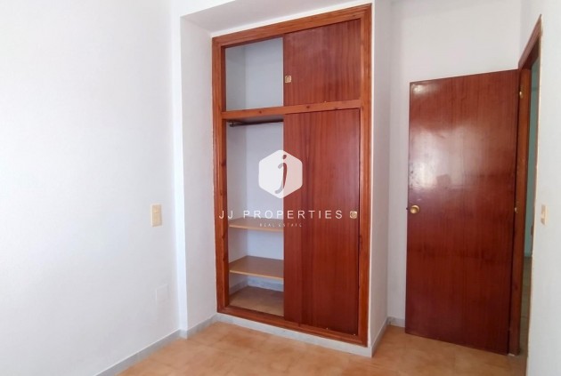 Tweedehands - Appartement / flat -
Torrevieja - La Mata Pueblo