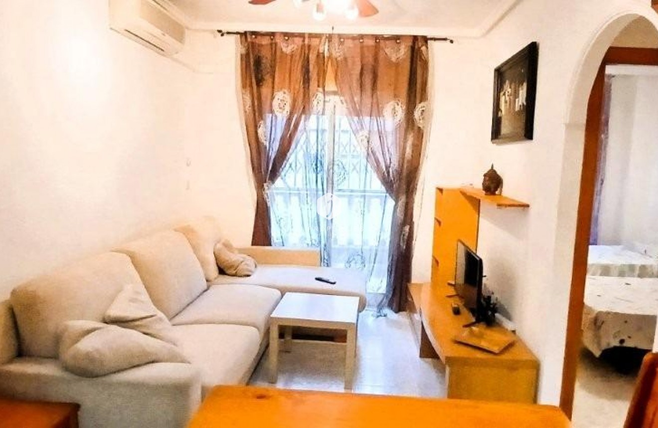 Tweedehands - Appartement / flat -
Torrevieja - Playa del Cura