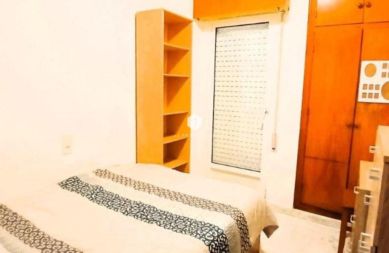 Tweedehands - Appartement / flat -
Torrevieja - Playa del Cura