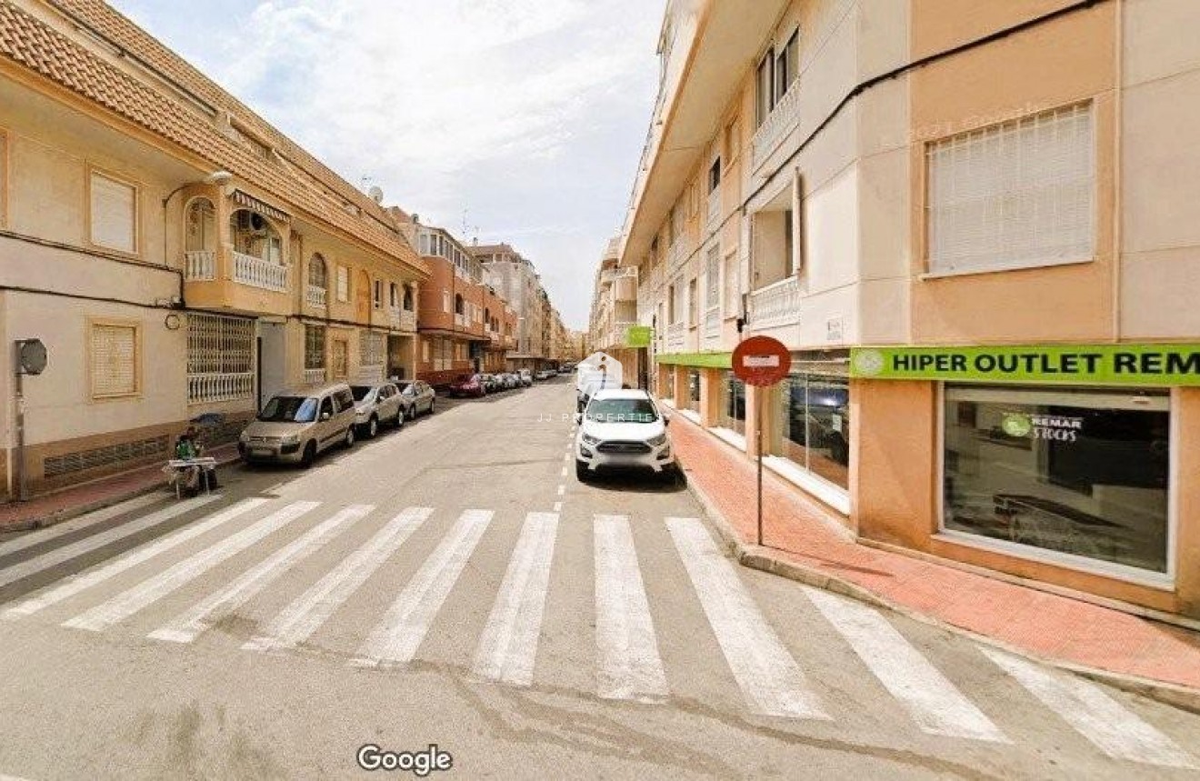 Tweedehands - Appartement / flat -
Torrevieja - Playa del Cura