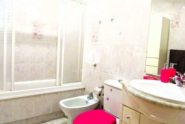 Tweedehands - Appartement / flat -
Torrevieja - Playa del Cura