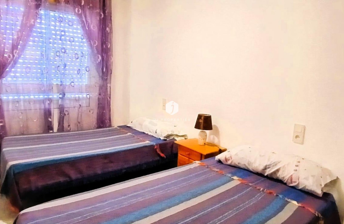 Tweedehands - Appartement / flat -
Torrevieja - Playa del Cura