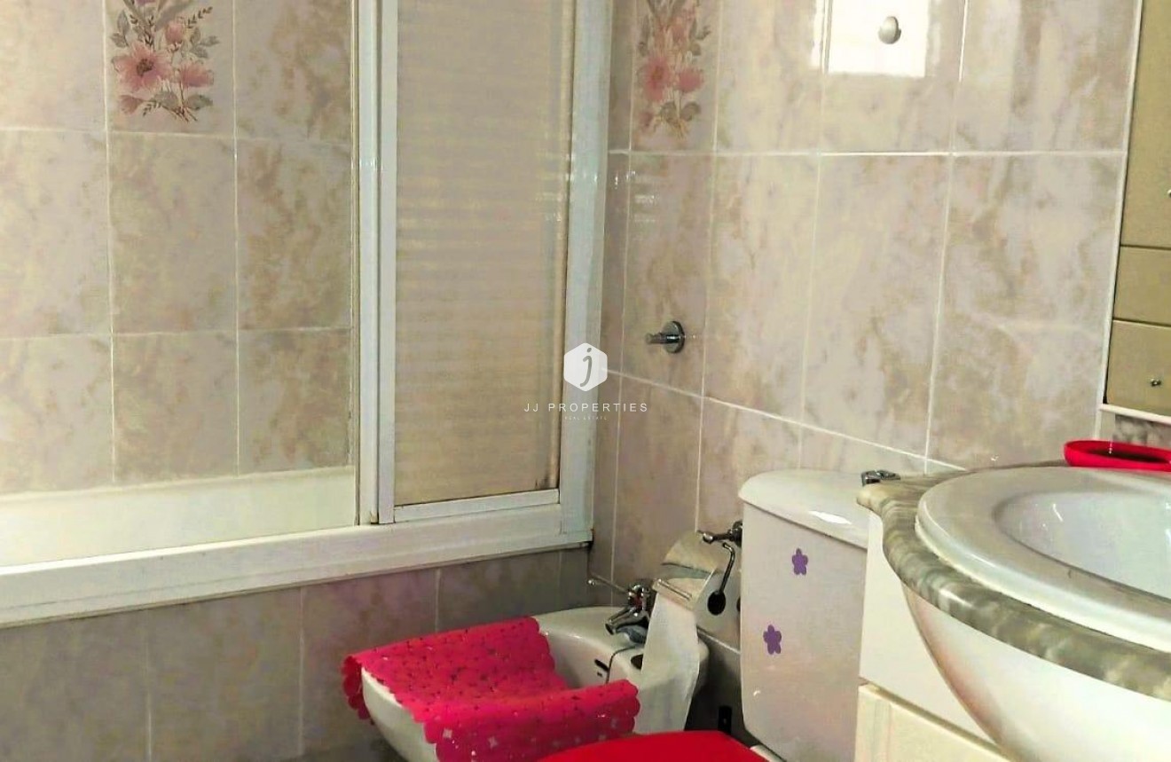 Tweedehands - Appartement / flat -
Torrevieja - Playa del Cura