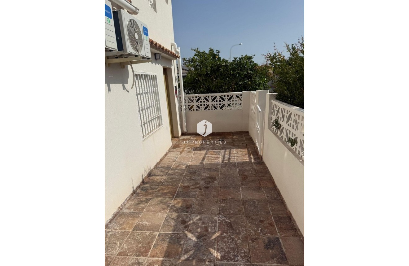 Tweedehands - Chalet -
Torrevieja - La Siesta - El Salado - Torreta