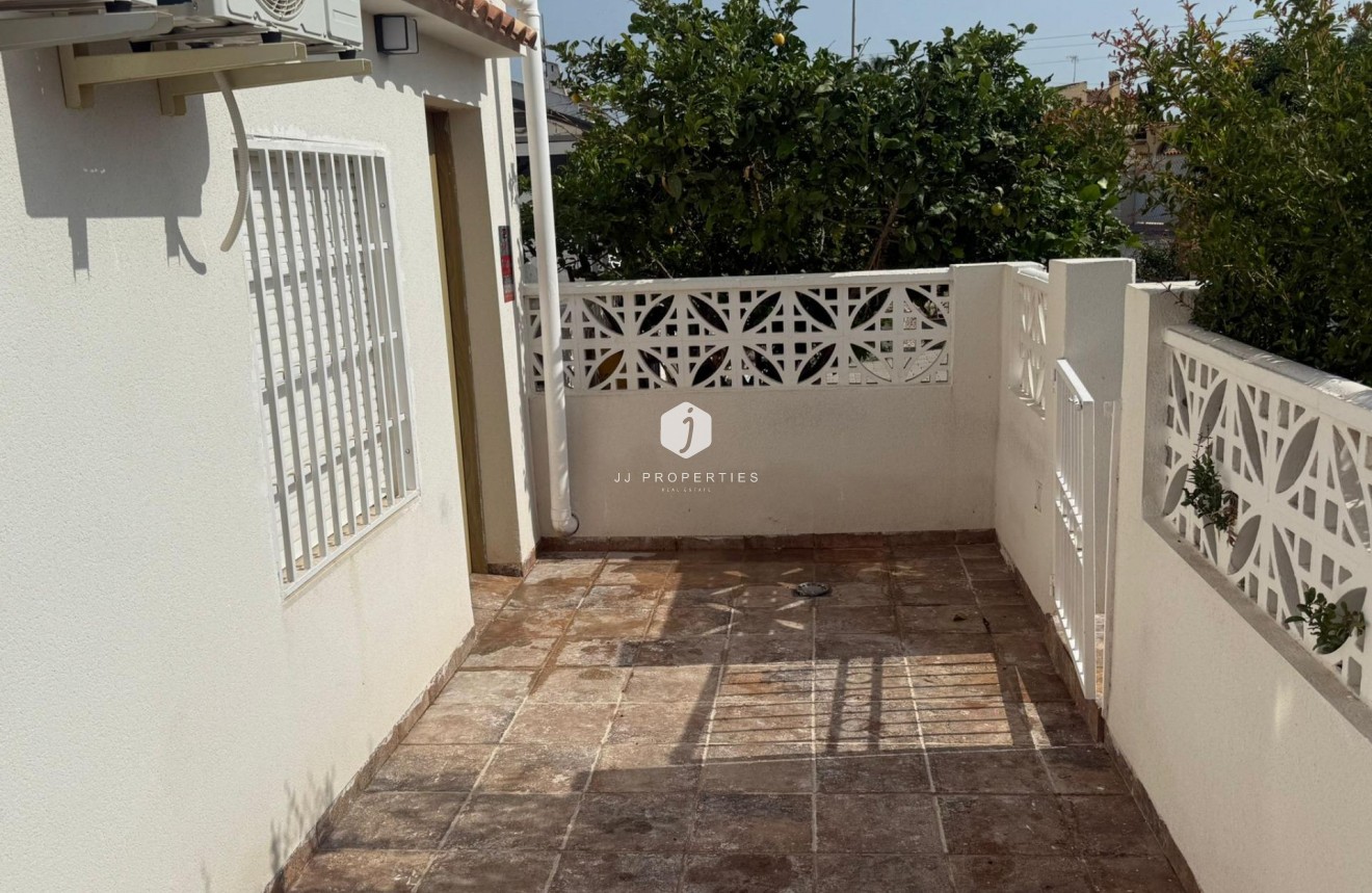 Tweedehands - Chalet -
Torrevieja - La Siesta - El Salado - Torreta