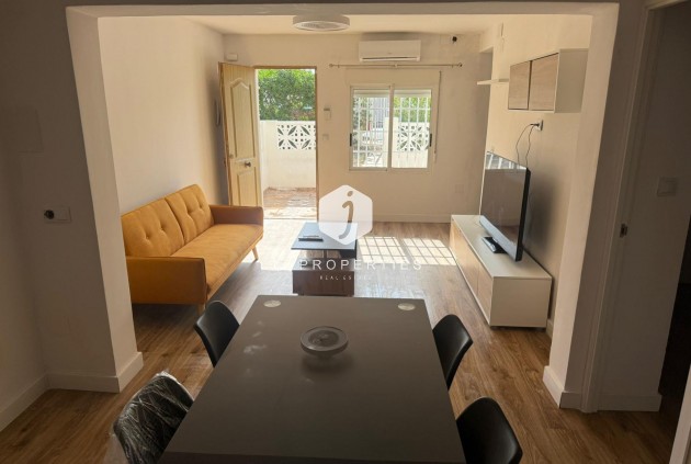 Tweedehands - Chalet -
Torrevieja - La Siesta - El Salado - Torreta