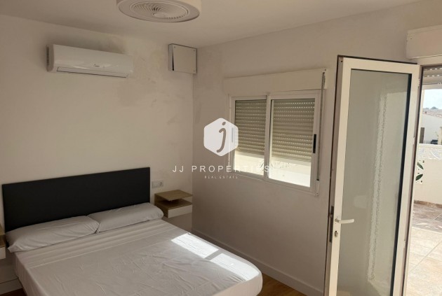 Tweedehands - Chalet -
Torrevieja - La Siesta - El Salado - Torreta