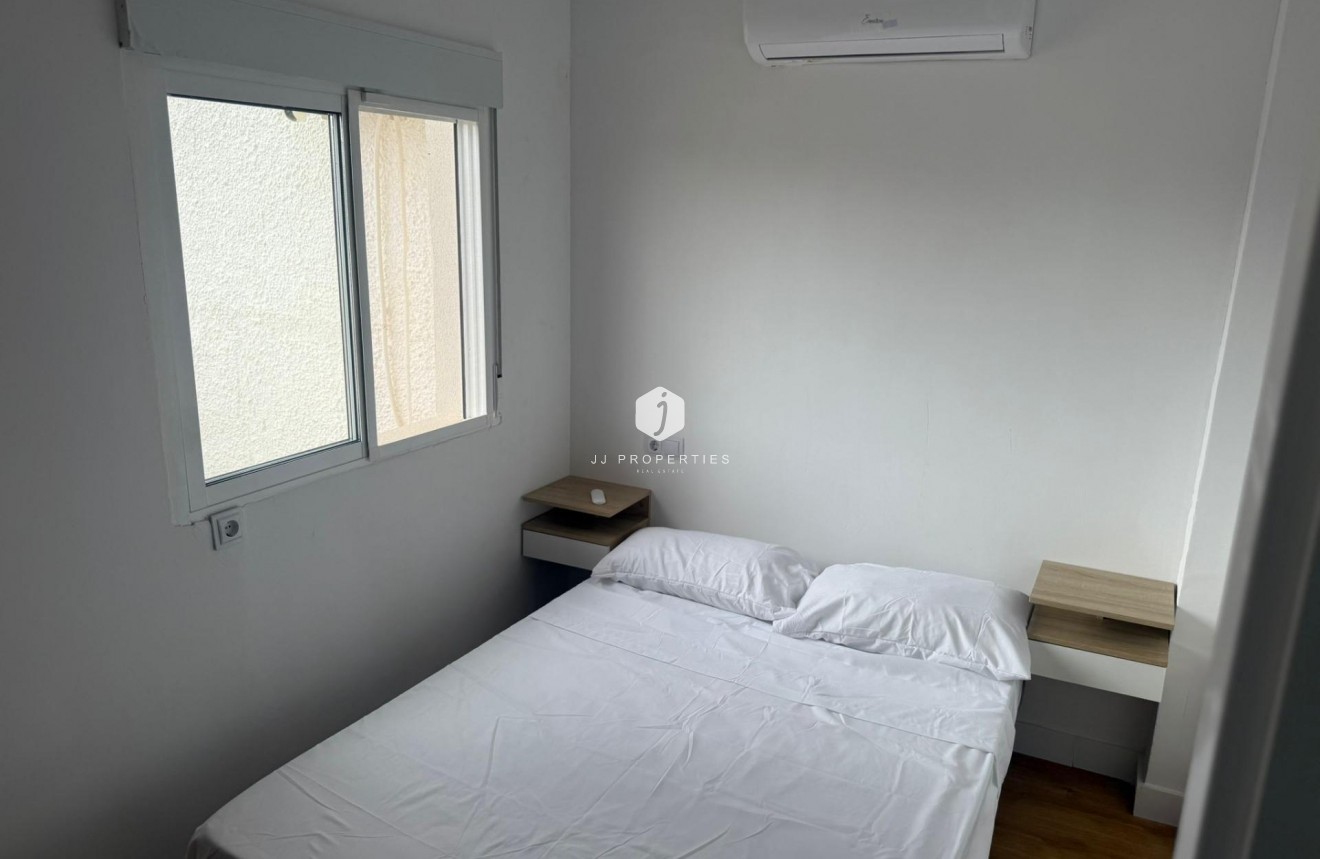 Tweedehands - Chalet -
Torrevieja - La Siesta - El Salado - Torreta